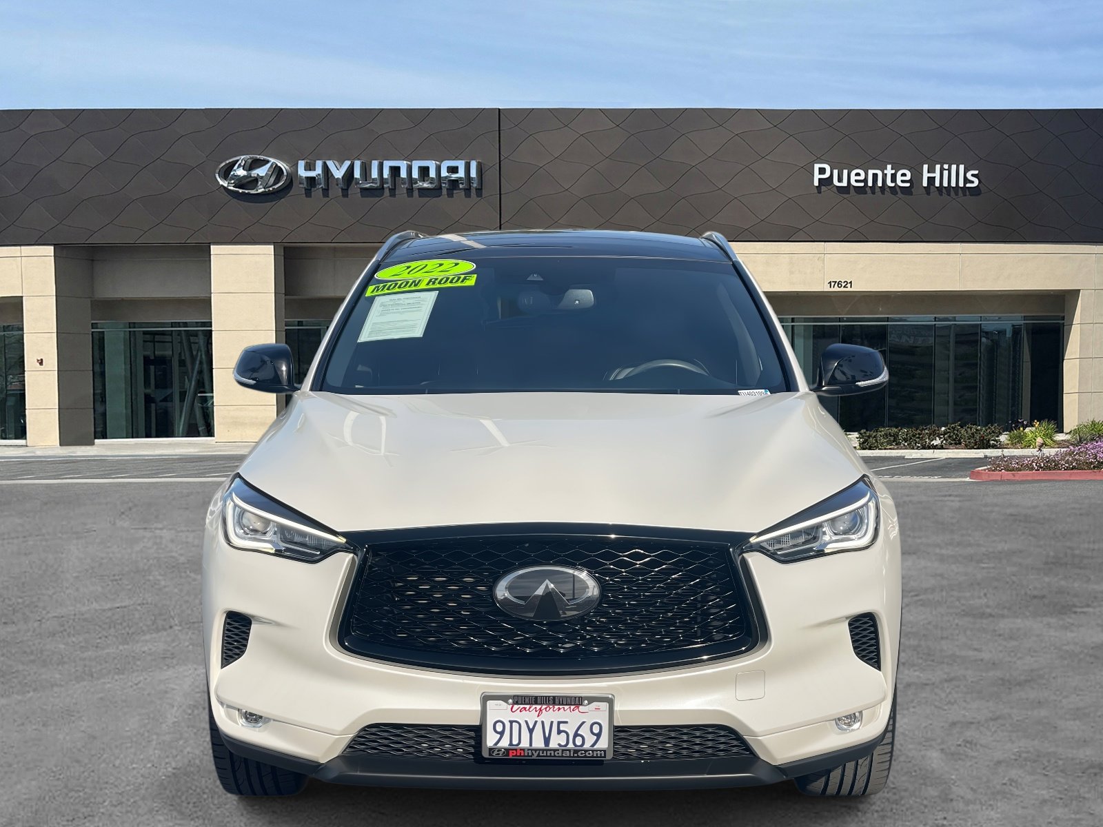 Used 2022 INFINITI QX50 Luxe w/ Appearance Package image 2