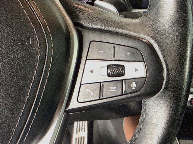 Used 2020 BMW X5 sDrive40i w/ Luxury Seating Package RWD image 14