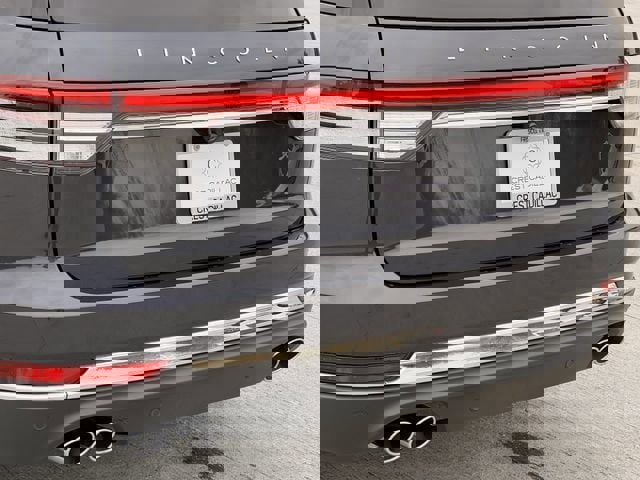 Used 2024 Lincoln Aviator Reserve w/ Equipment Group 201A image 7