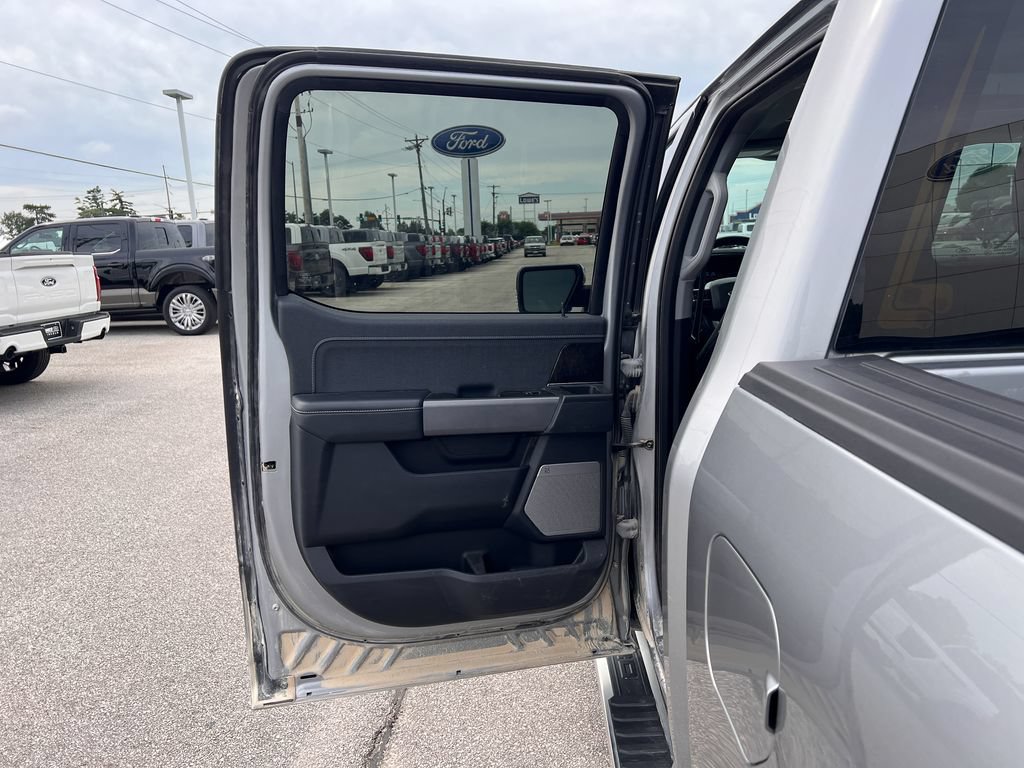 Used 2022 Ford F150 Lariat w/ Equipment Group 502A High AWD/4WD image 14