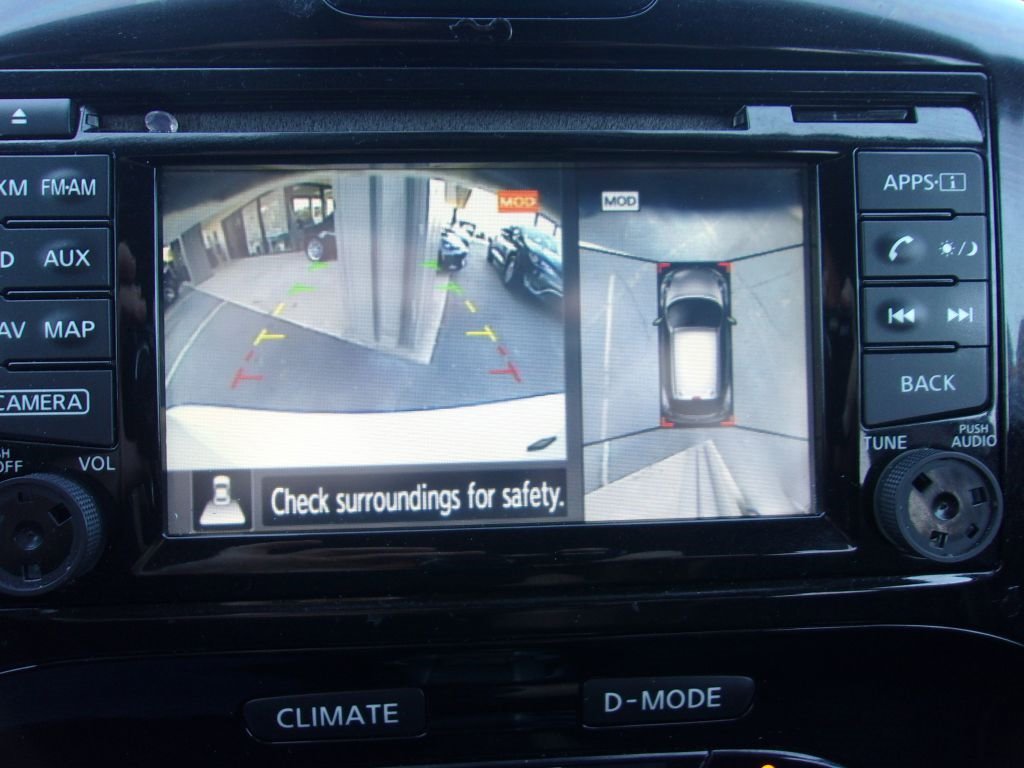 Used 2015 Nissan Juke SV w/ Technology Package image 11