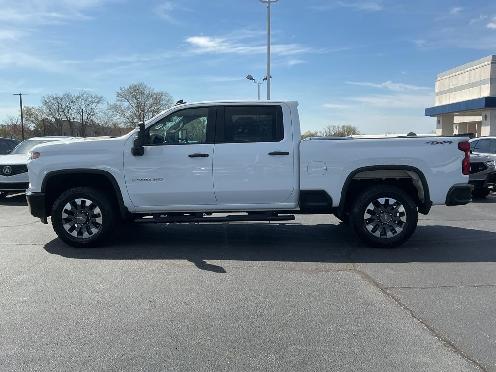 Used 2021 Chevrolet Silverado 2500 Custom w/ Custom Value Package image 2