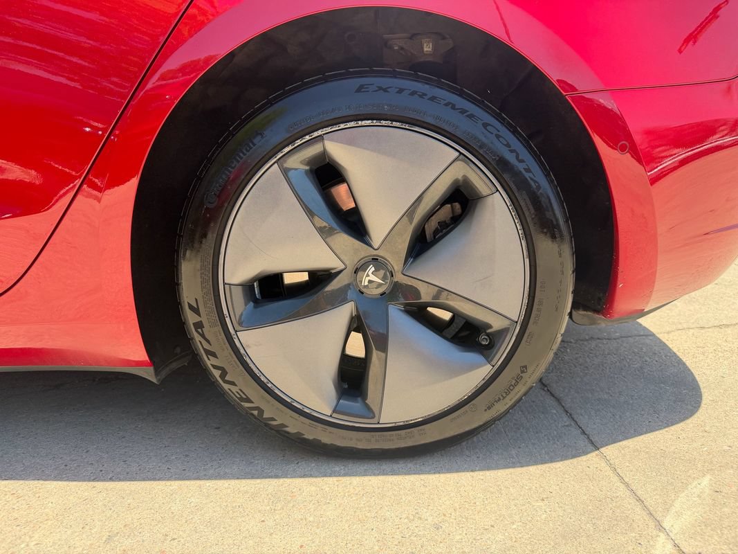 Used 2018 Tesla Model 3 Long Range RWD image 39