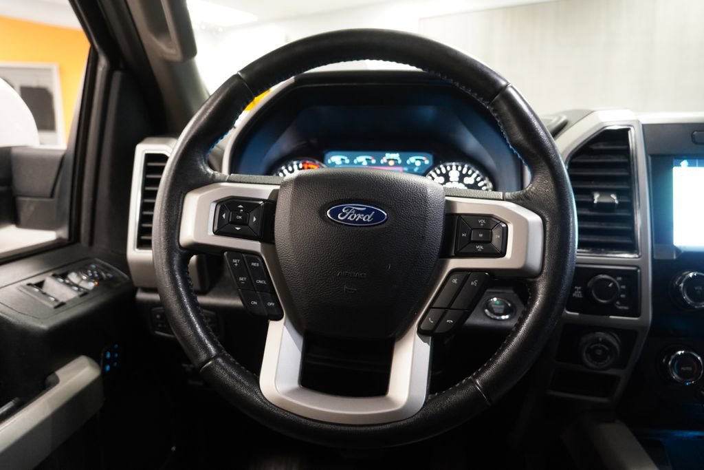 Used 2019 Ford F150 Lariat w/ Trailer Tow Package image 16