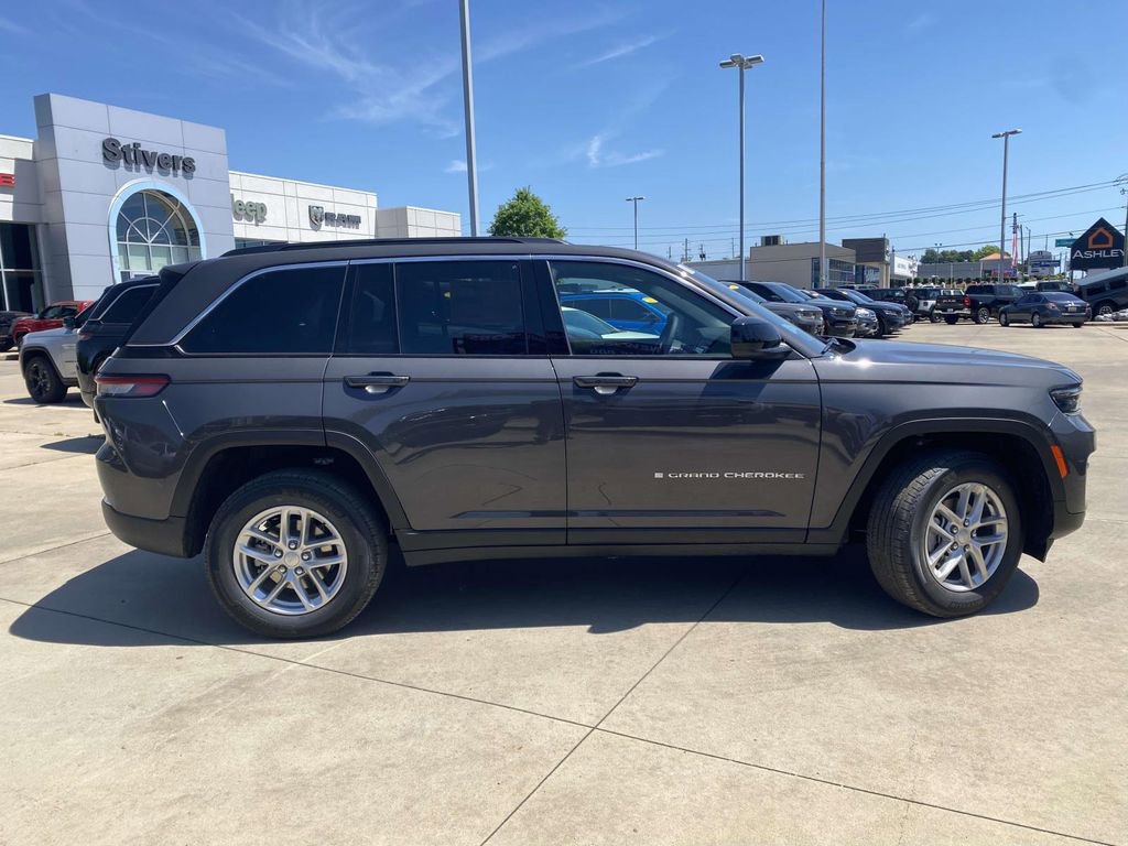 New 2026 Jeep Grand Cherokee Laredo X RWD image 7
