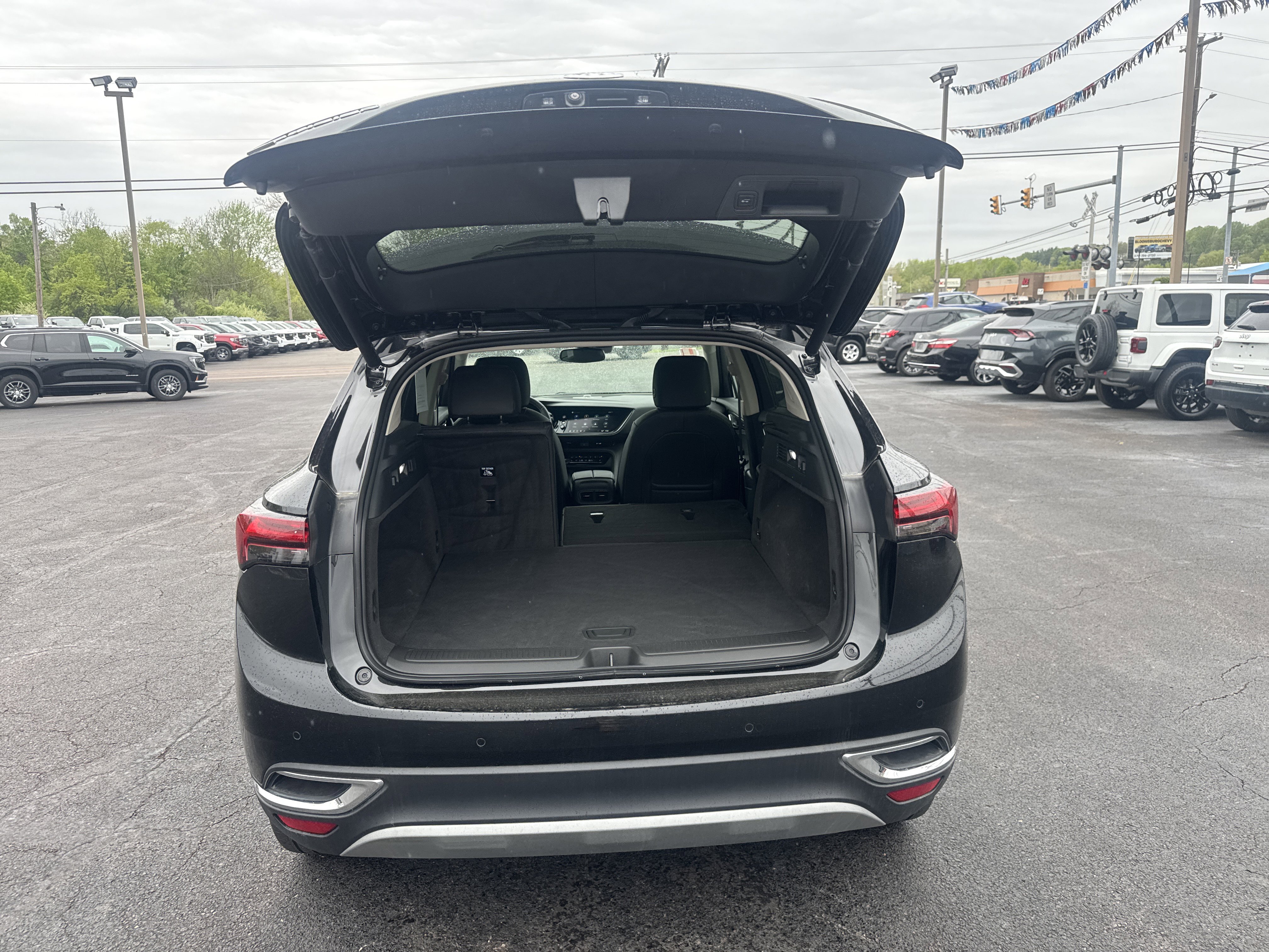 Used 2023 Buick Envision Essence AWD/4WD image 5