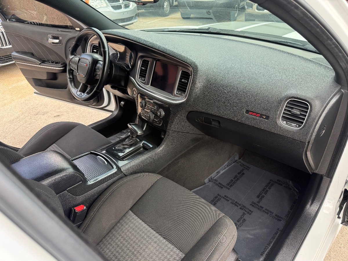 Used 2020 Dodge Charger Scat Pack RWD image 17