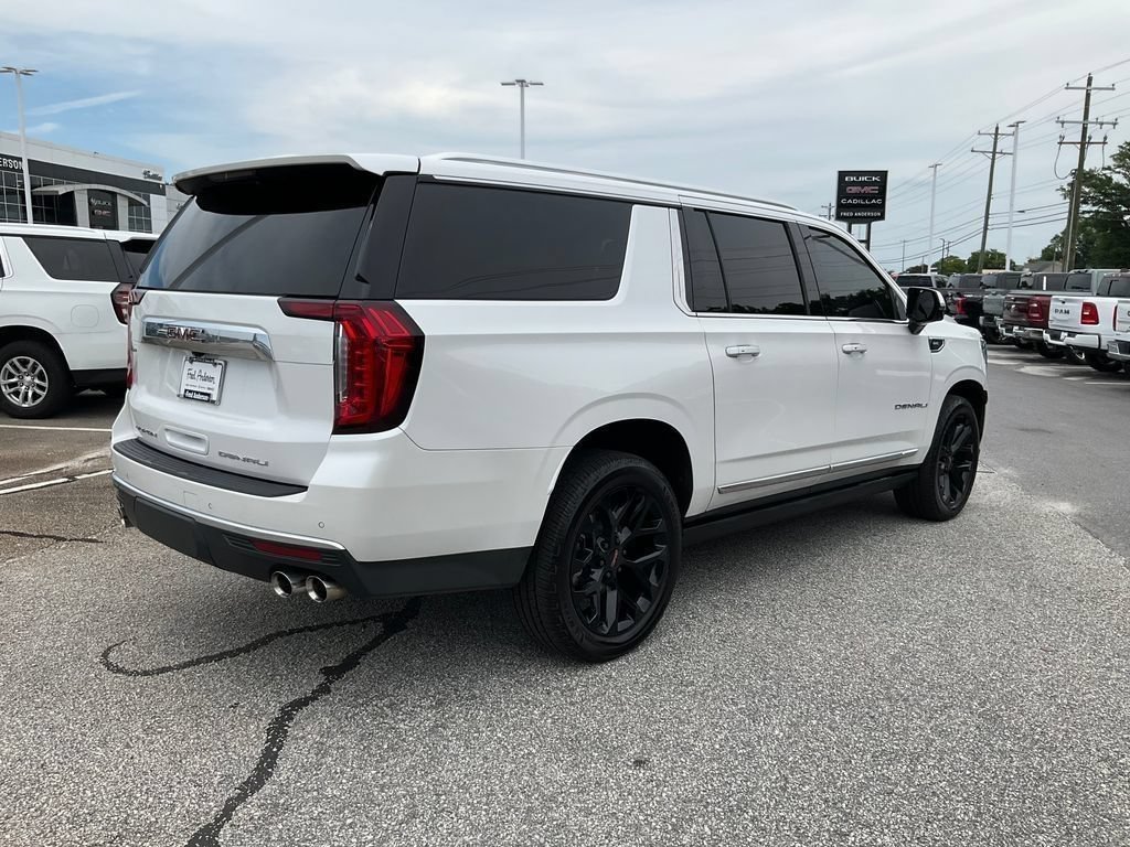 Used 2022 GMC Yukon XL Denali AWD/4WD image 28