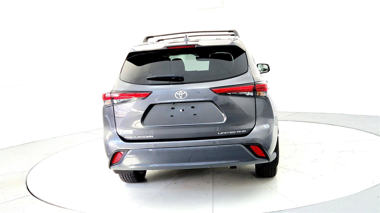 Used 2023 Toyota Highlander Limited image 5