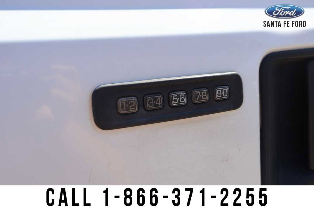 Used 2006 Ford F250 Lariat AWD/4WD image 9