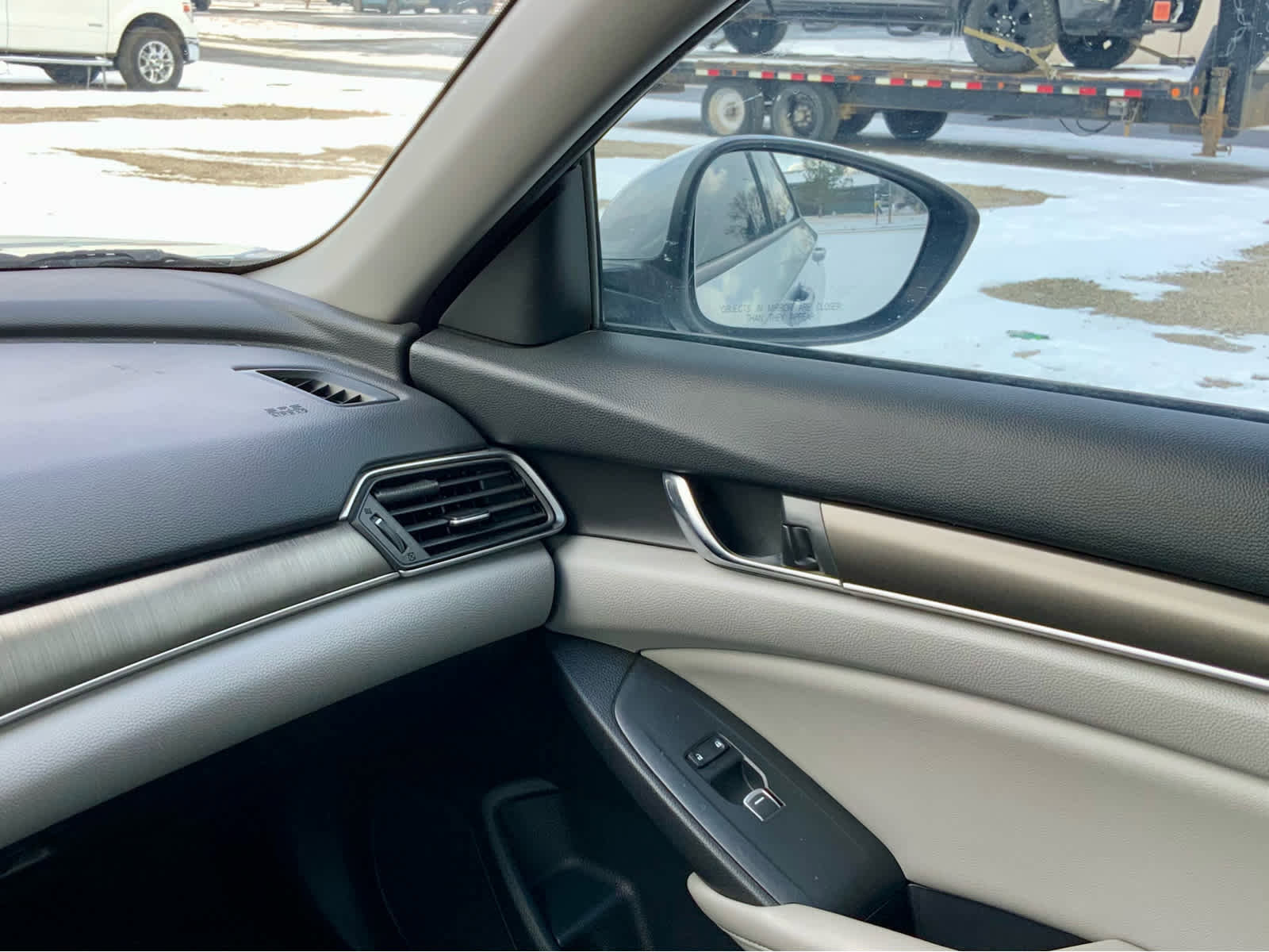 Used 2019 Honda Accord LX image 29