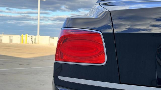 Used 2016 Bentley Flying Spur V8 image 54