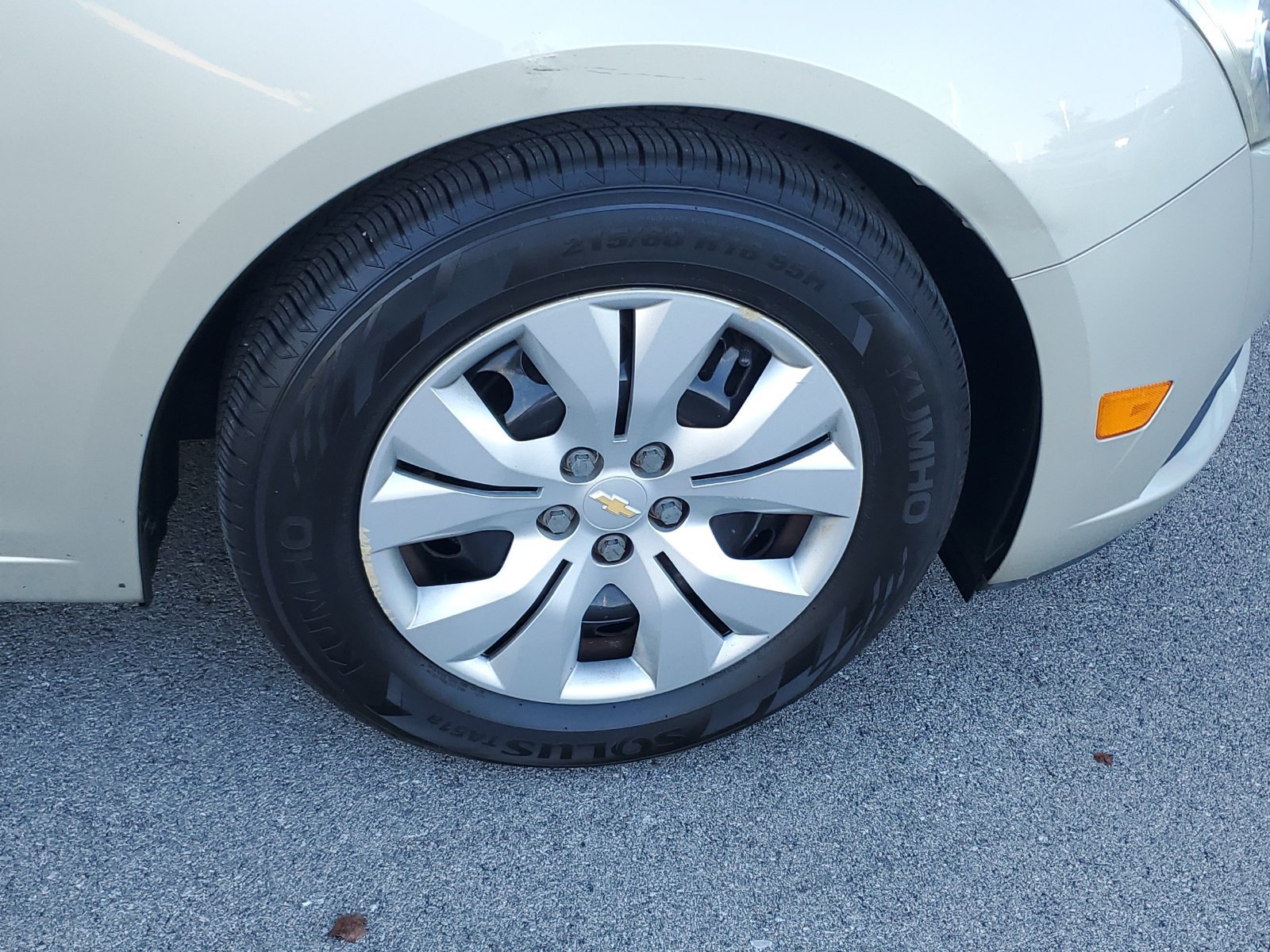 Used 2014 Chevrolet Cruze LS FWD image 6