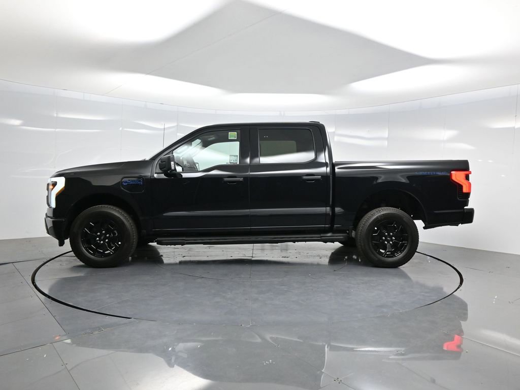 Used 2025 Ford F150 Lightning XLT image 32