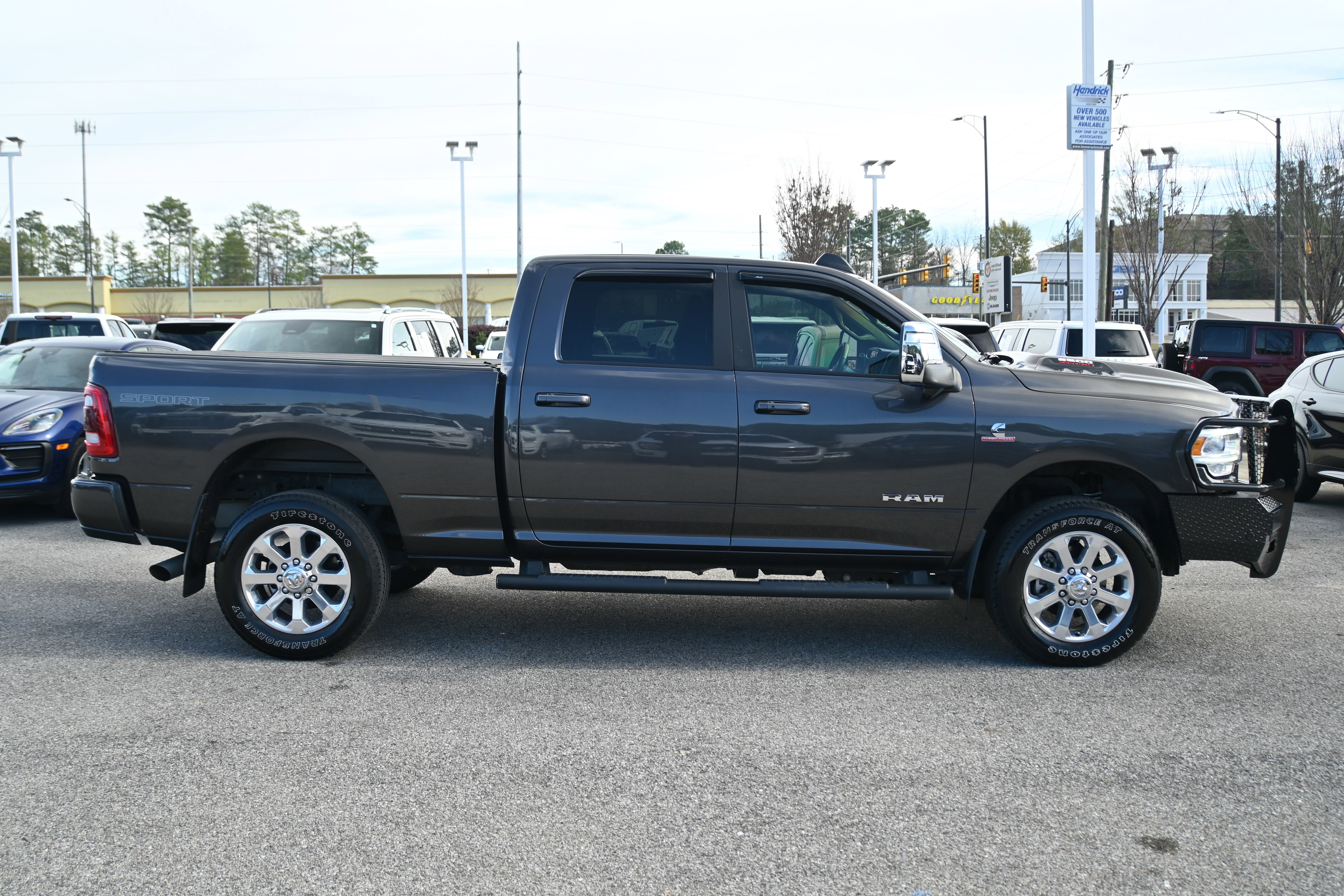 Used 2024 RAM 2500 Laramie w/ Sport Appearance Package image 17