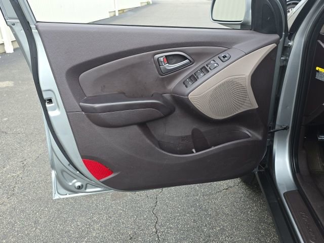 Used 2014 Hyundai Tucson SE image 17