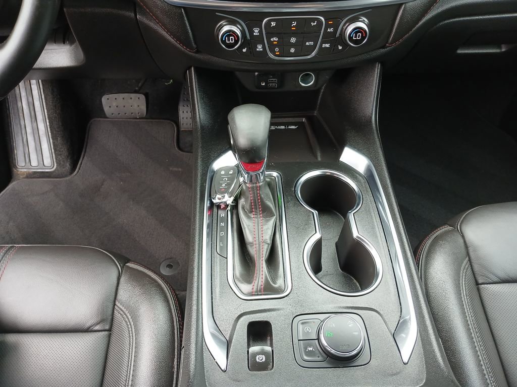 Used 2023 Chevrolet Traverse RS image 16