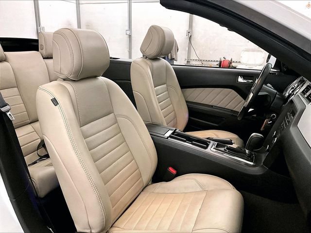 Used 2014 Ford Mustang Premium RWD image 7