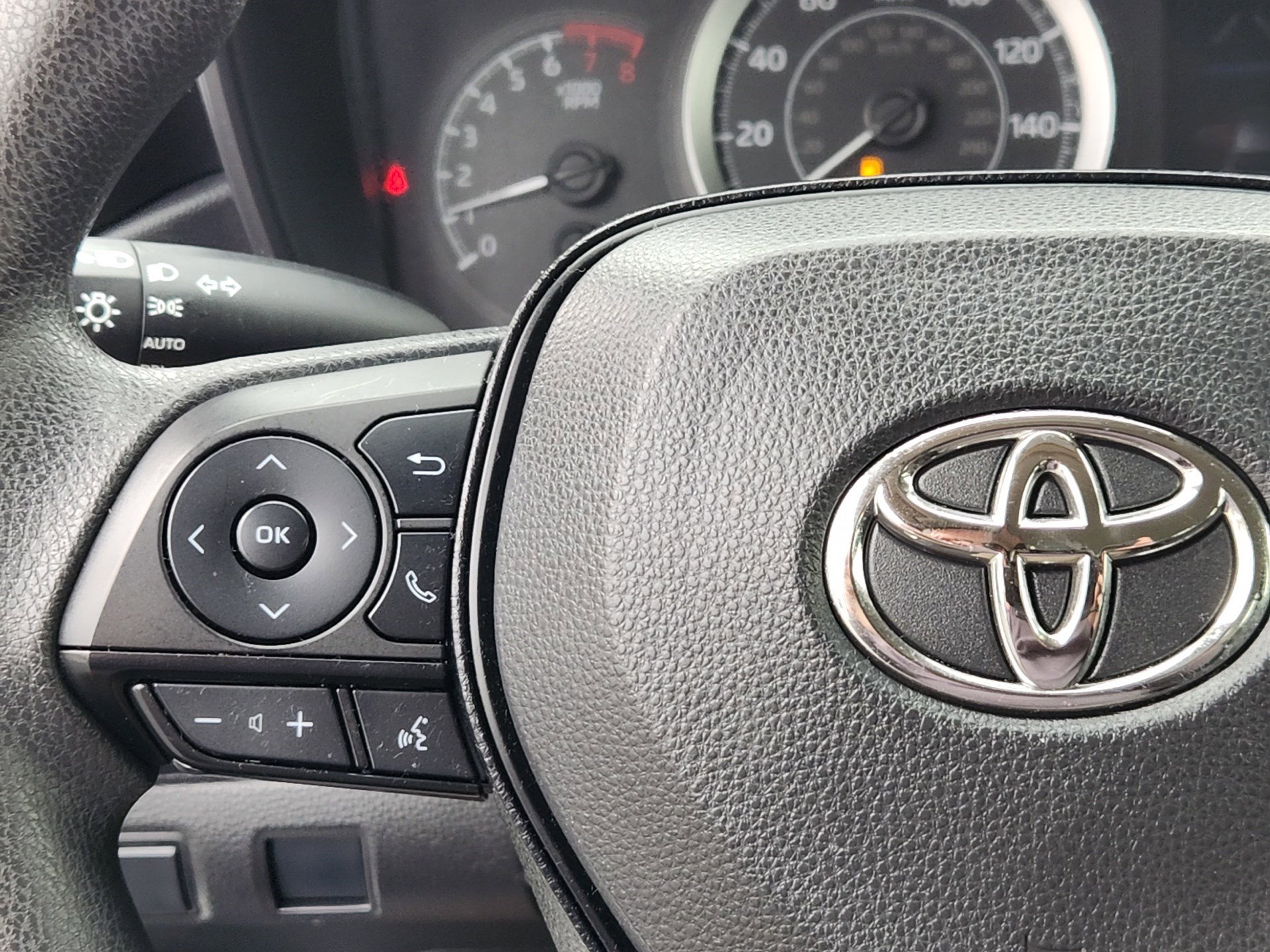 Certified 2020 Toyota Corolla LE FWD image 18