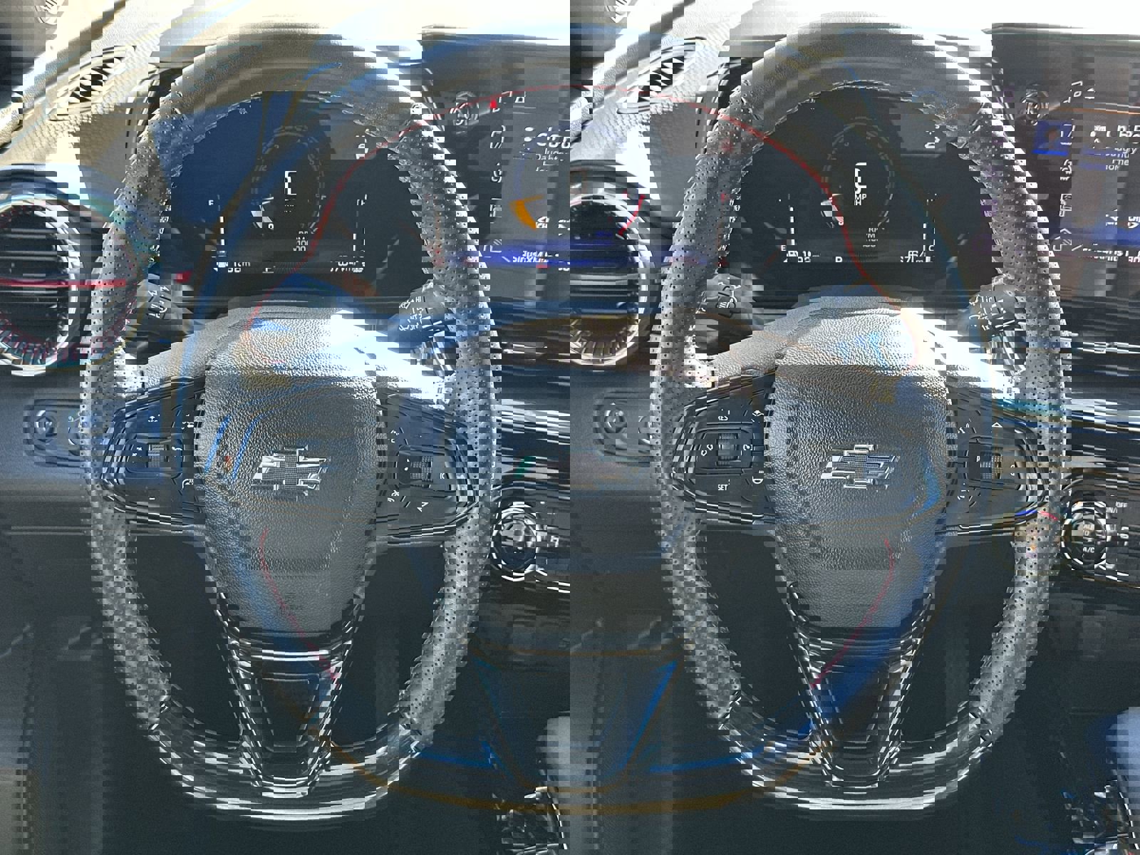 Used 2025 Chevrolet Trax RS w/ Driver Confidence Package image 19