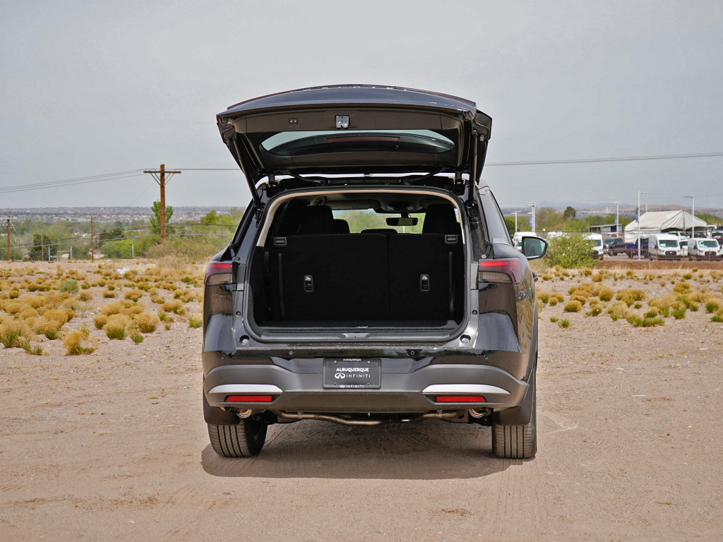 Certified 2026 INFINITI QX60 Luxe w/ Cargo Package AWD/4WD image 8