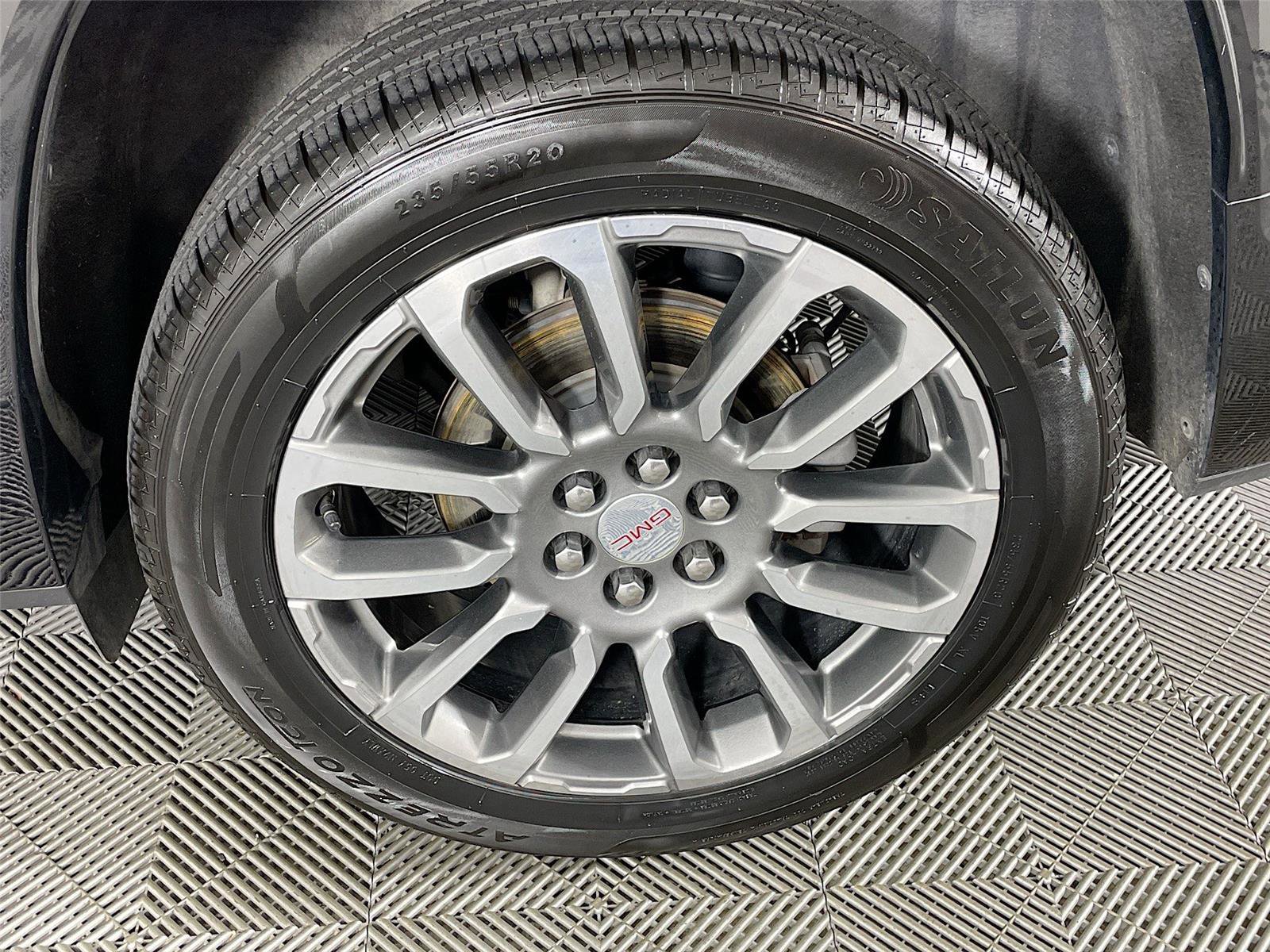 Used 2021 GMC Acadia Denali w/ Denali Technology Package image 37