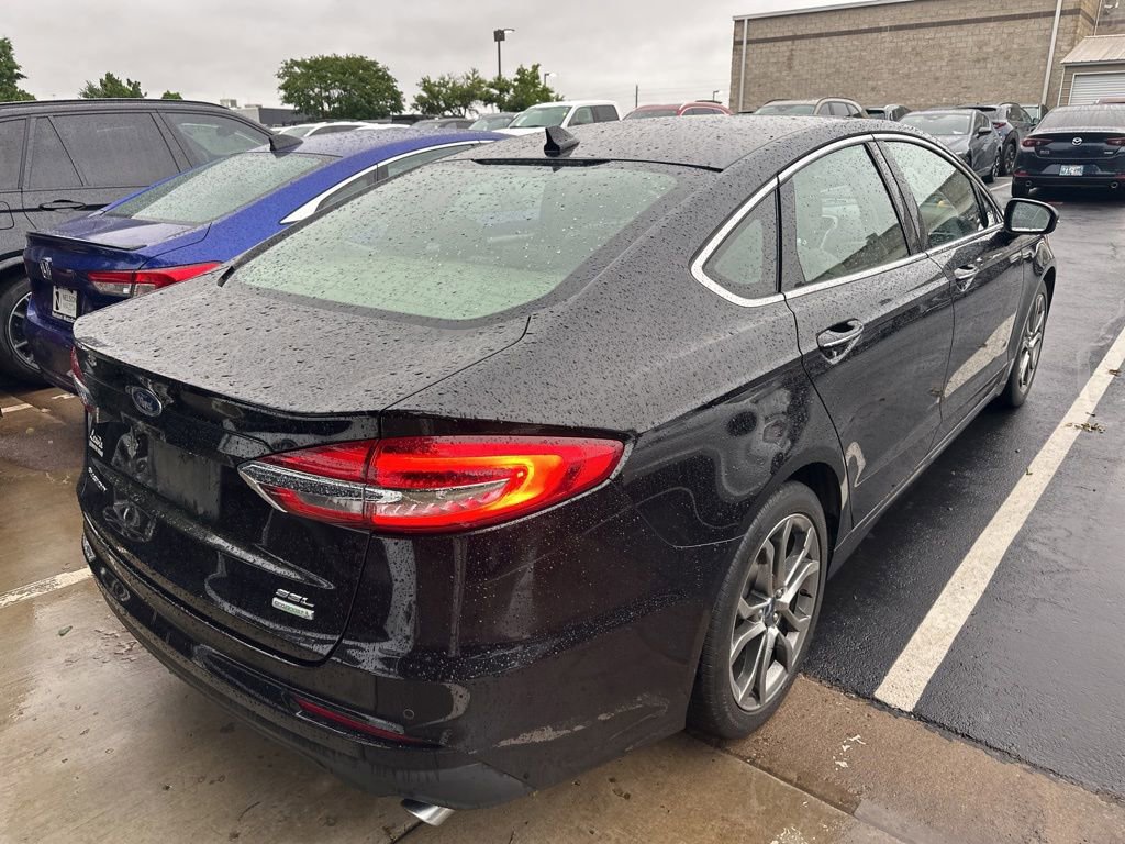 Used 2019 Ford Fusion SEL FWD image 4