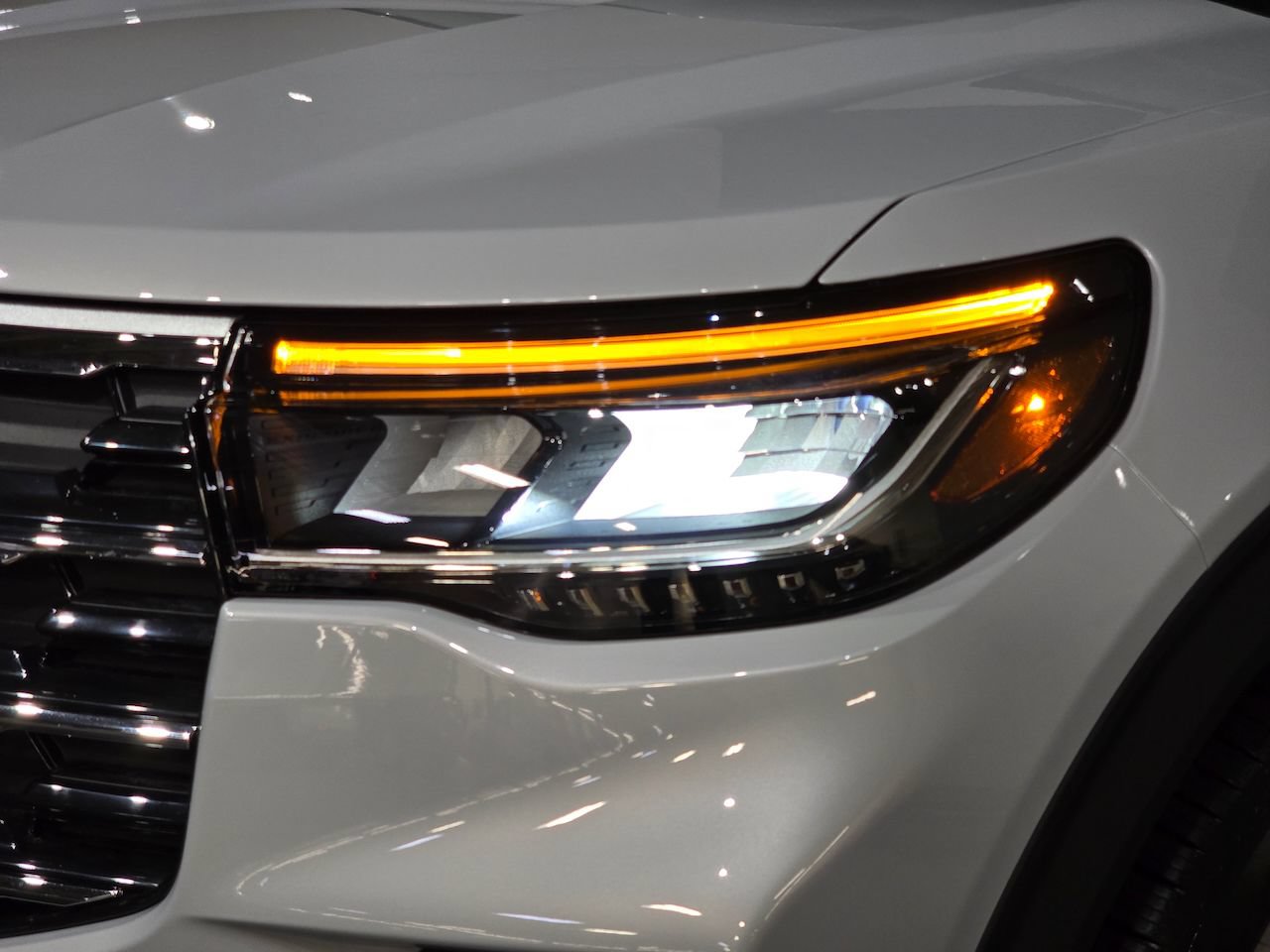 New 2026 Ford Explorer Active AWD/4WD image 14