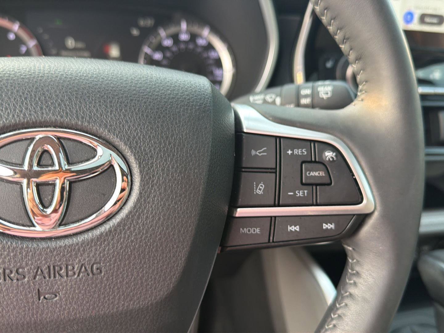 Certified 2024 Toyota Highlander XLE AWD/4WD image 23