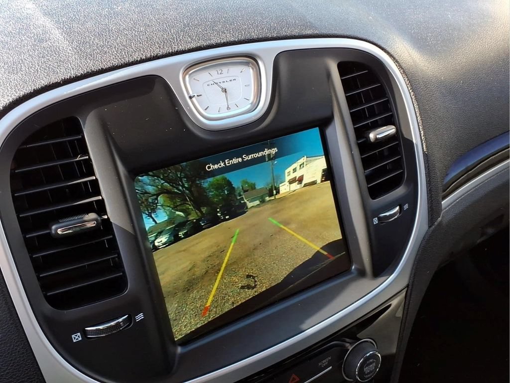 Used 2023 Chrysler 300 Touring w/ Sport Appearance Package RWD image 10