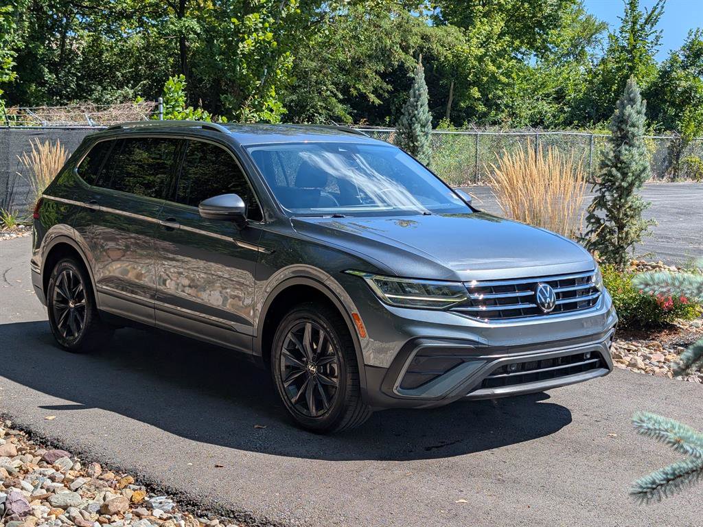 Used 2022 Volkswagen Tiguan SE image 8