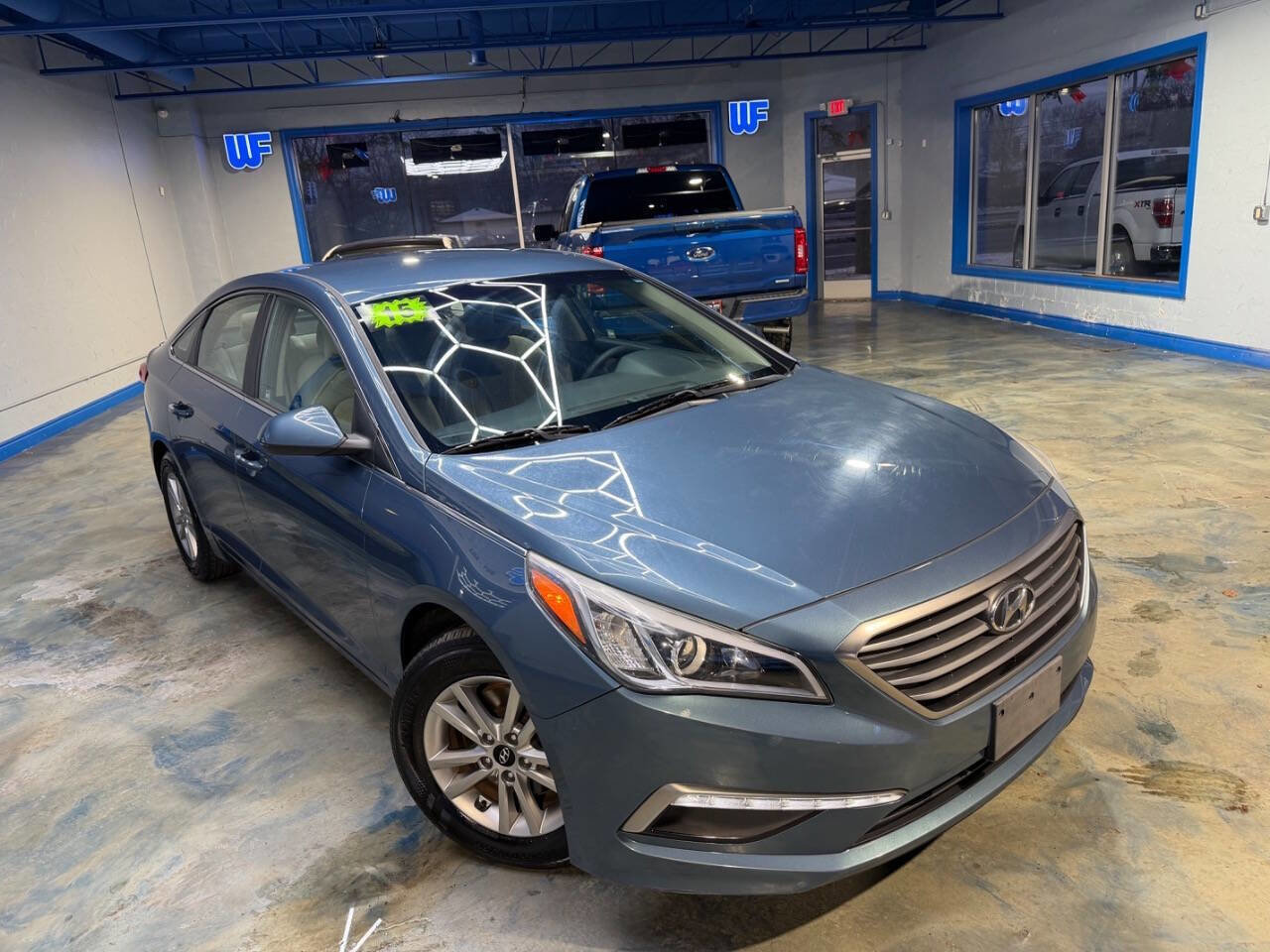 Used 2015 Hyundai Sonata SE image 3