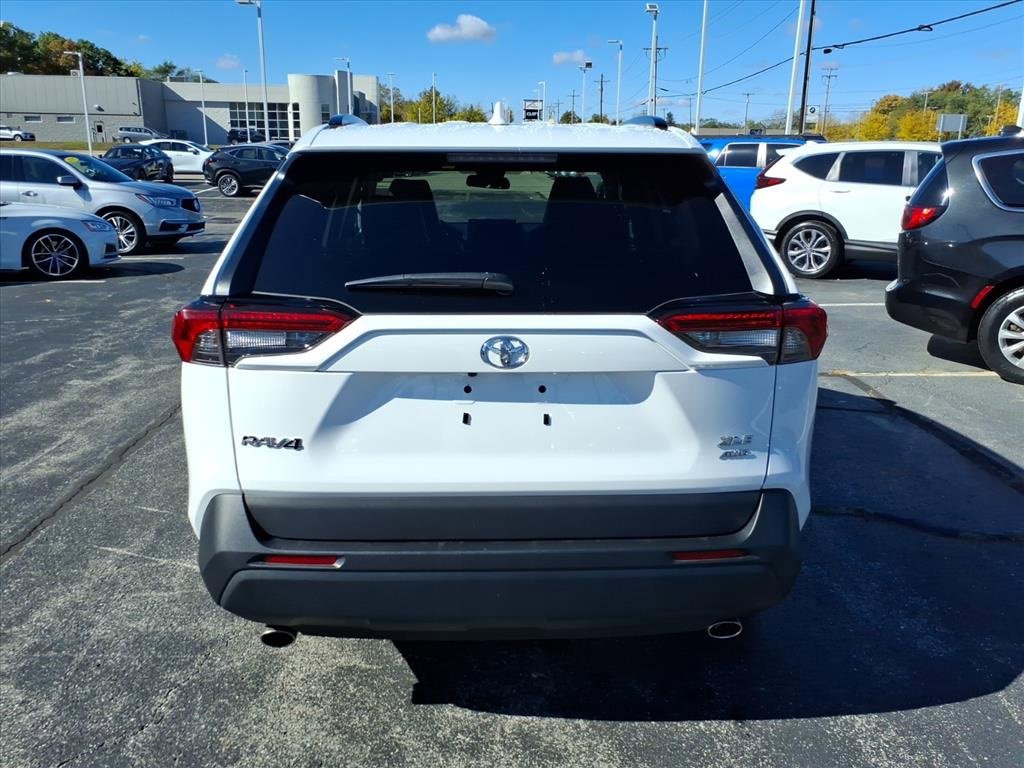 Used 2021 Toyota RAV4 XLE w/ Convenience Package image 22