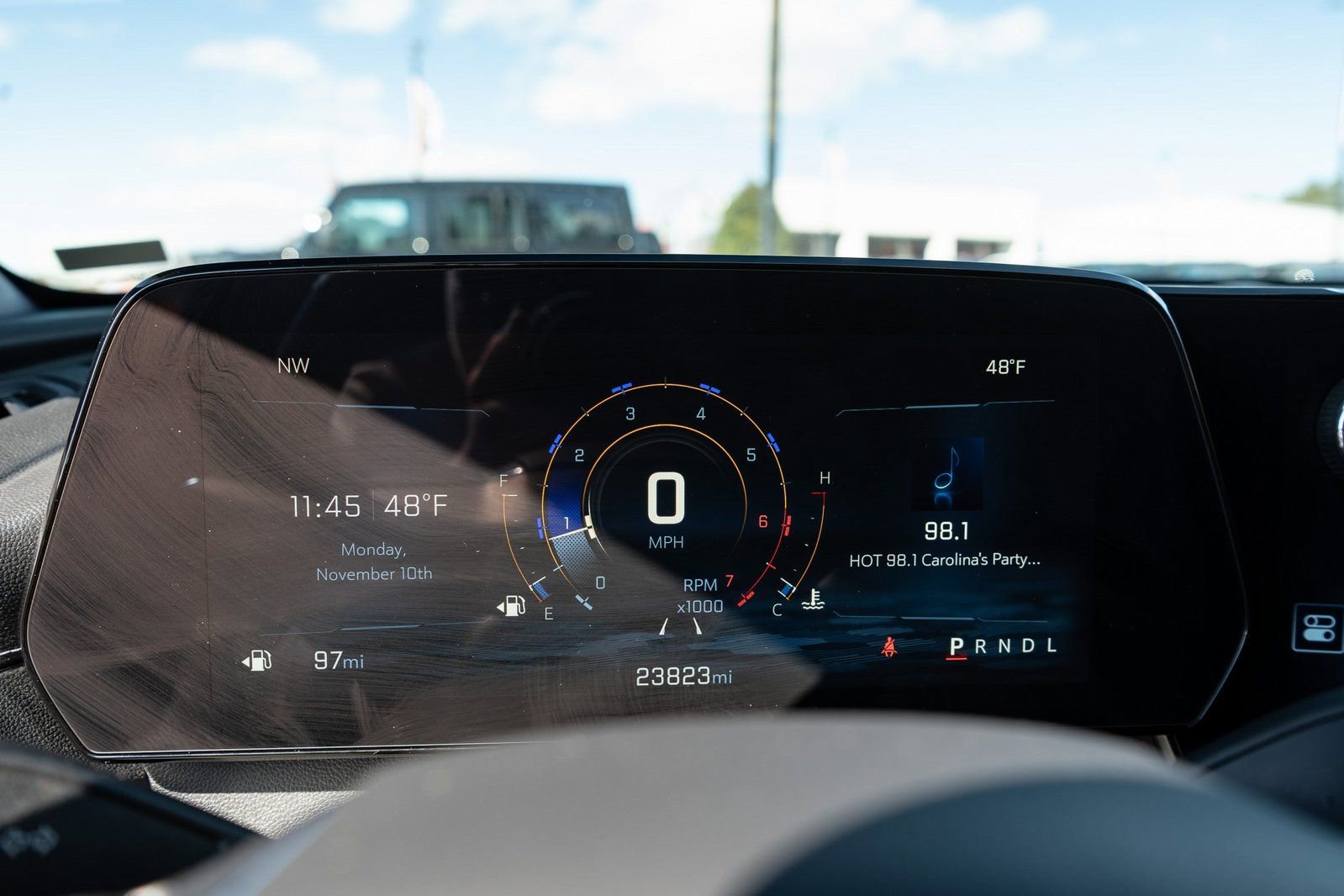 Used 2025 Chevrolet Traverse LT image 28