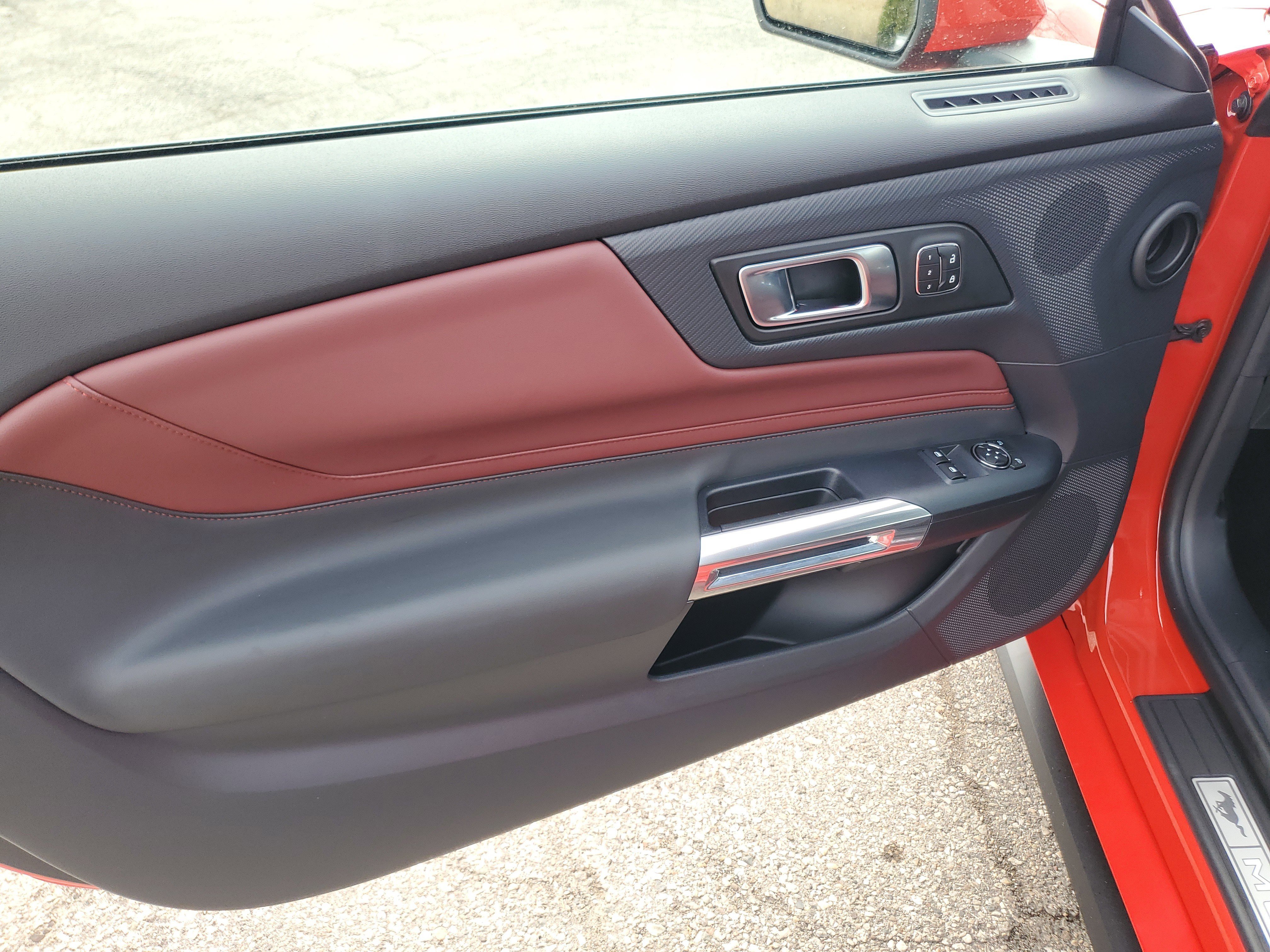 Used 2025 Ford Mustang GT Premium RWD image 10