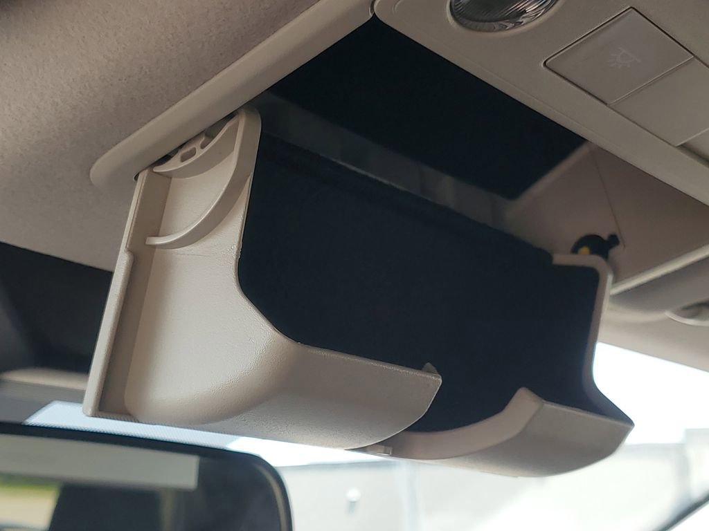 New 2025 Nissan Kicks SR AWD/4WD image 24