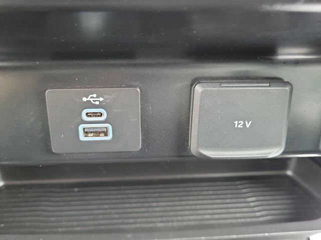 Used 2025 Ford F250 XLT AWD/4WD image 29