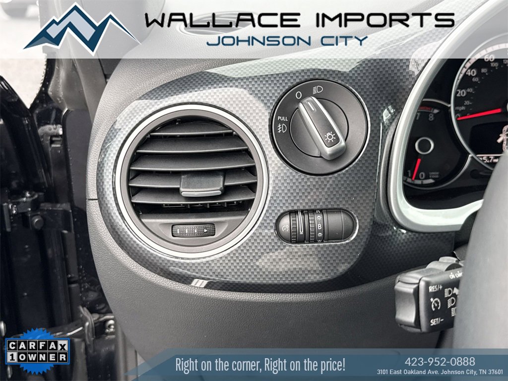 Used 2015 Volkswagen Beetle R-Line image 50