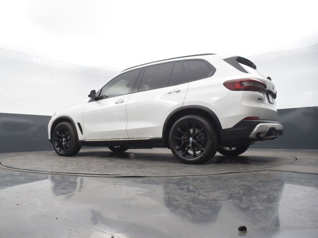Used 2023 BMW X5 xDrive40i w/ Premium Package image 50