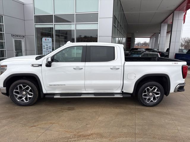 Used 2023 GMC Sierra 1500 SLT w/ SLT Premium Package image 5