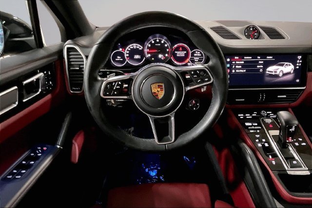 Used 2023 Porsche Cayenne Platinum Edition AWD/4WD image 6