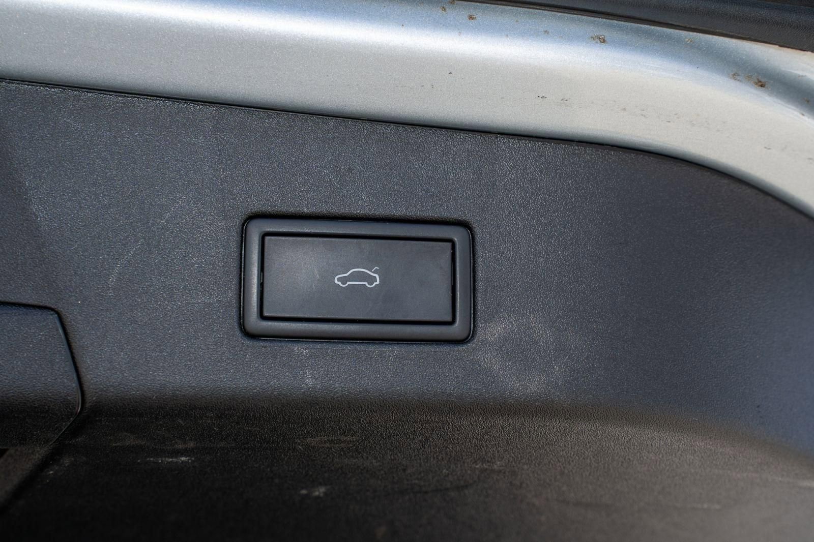 Used 2021 Volkswagen ID.4 Pro S image 10