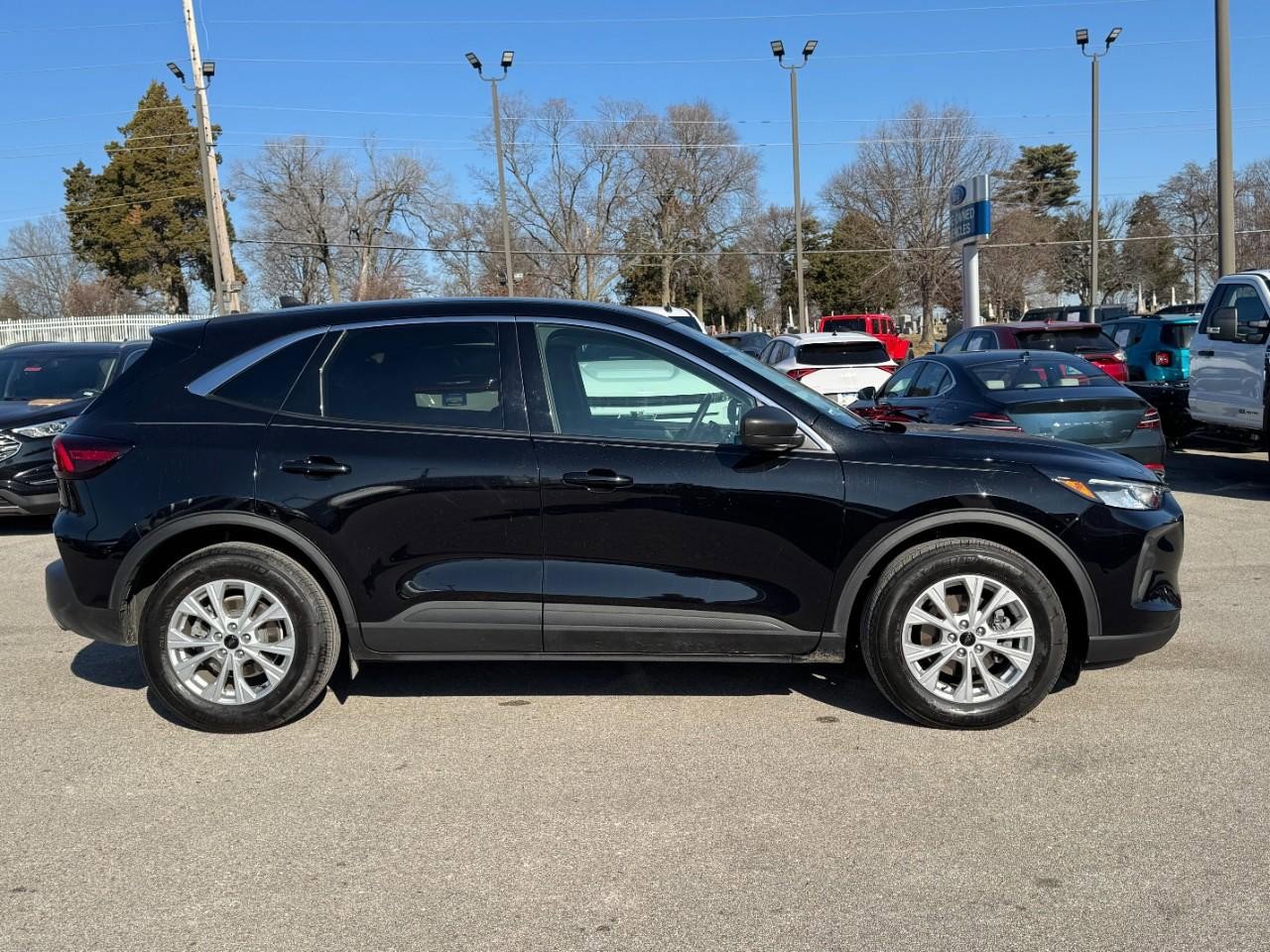 Used 2024 Ford Escape Active w/ Cold Weather Package image 2