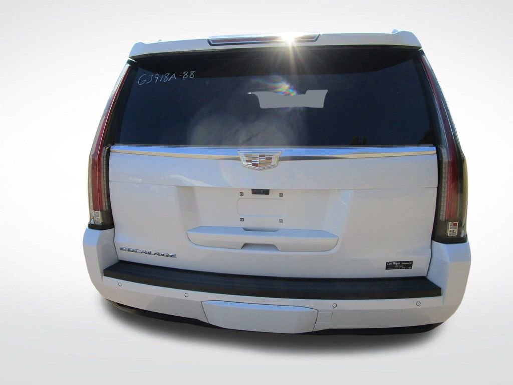 Used 2020 Cadillac Escalade Luxury image 9