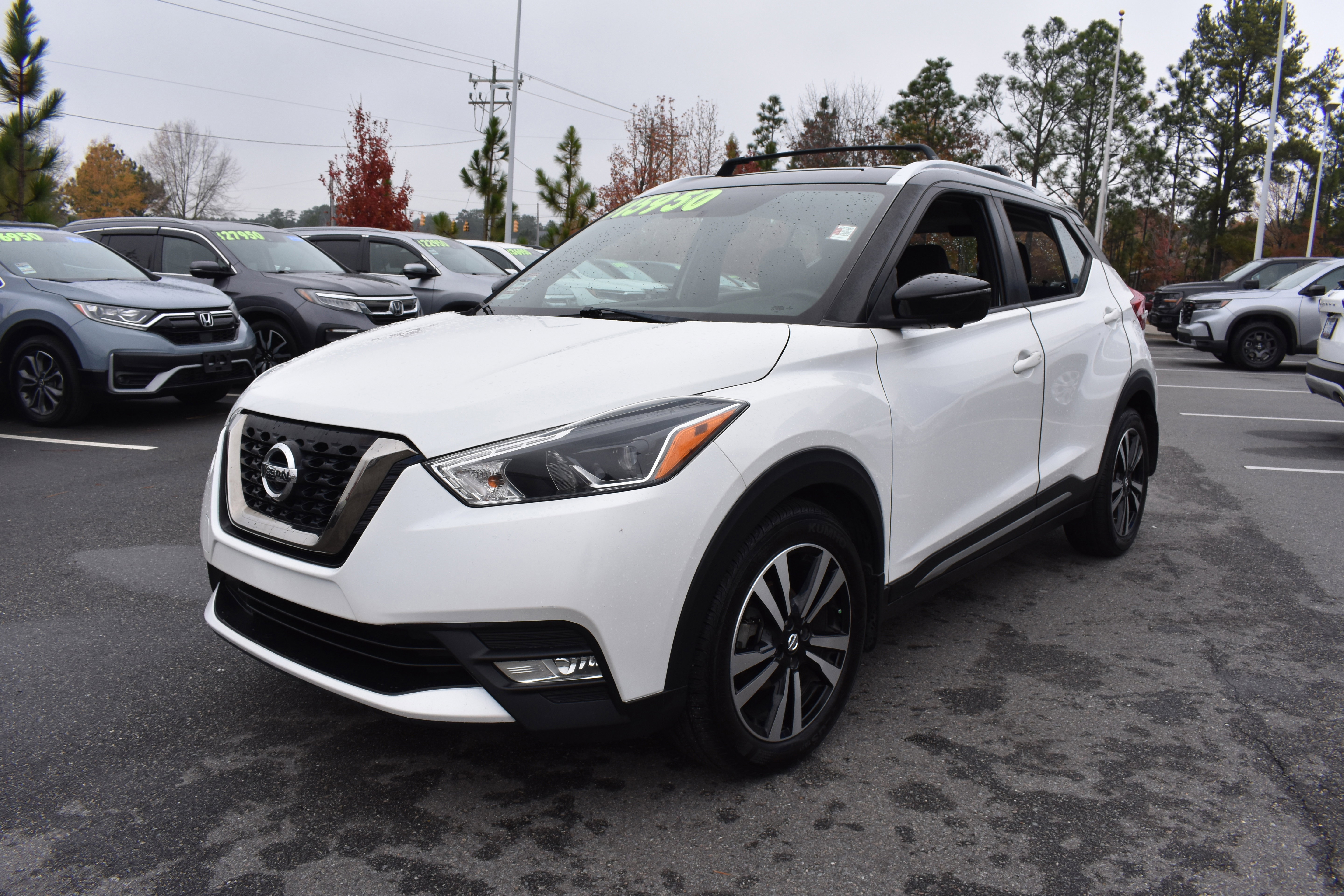 Used 2019 Nissan Kicks SR w/ Exterior Package image 5