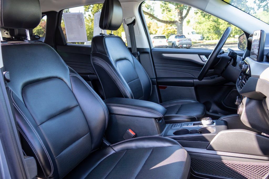 Used 2022 Ford Escape SEL image 12