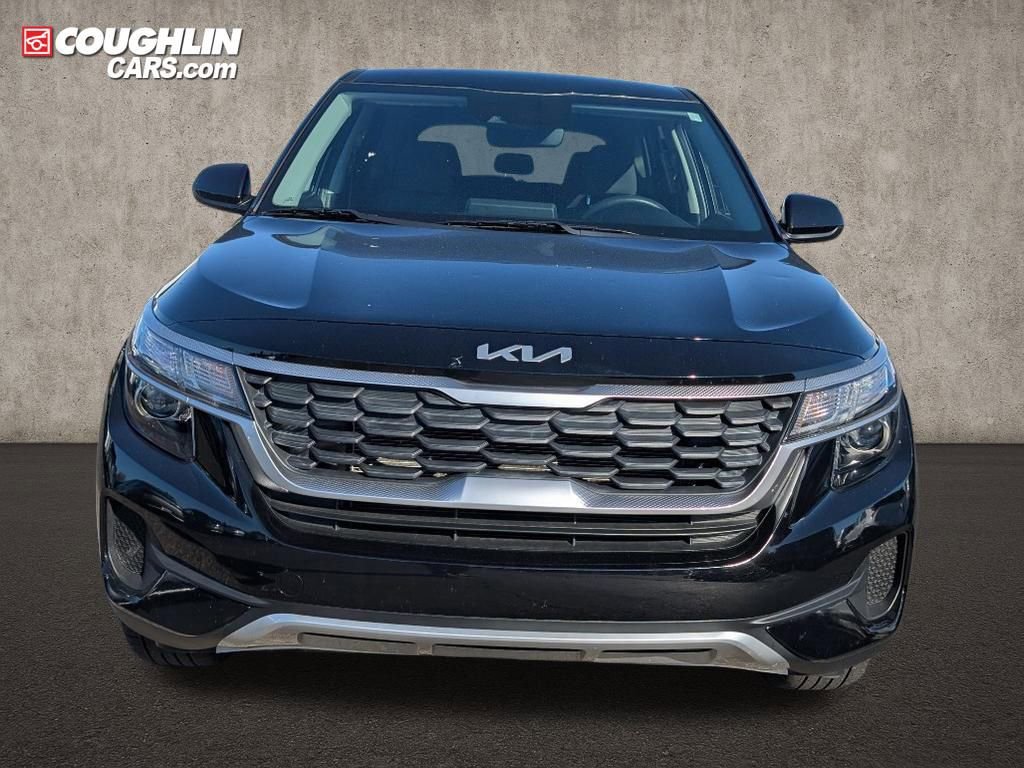 Used 2023 Kia Seltos LX image 2