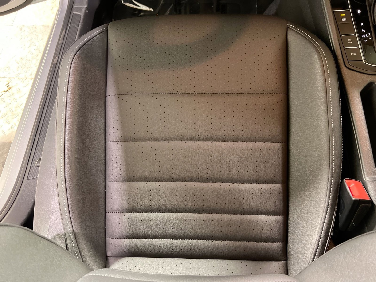 Used 2021 Volkswagen Jetta SE w/ SE Cold Weather Package image 21