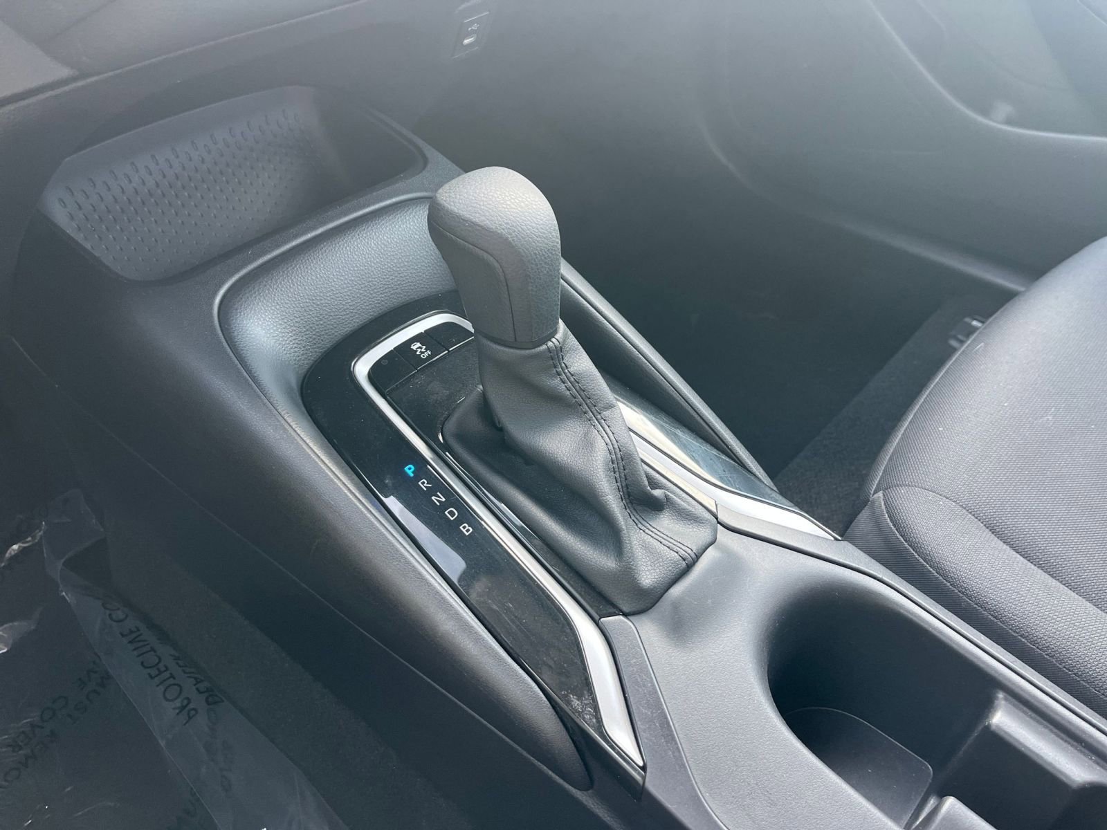 Used 2025 Toyota Corolla LE image 40