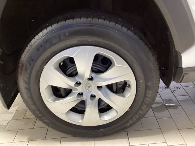 Used 2023 Toyota RAV4 LE image 23